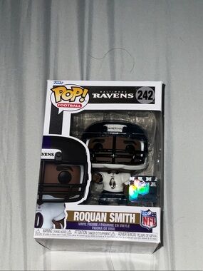 Funko Football Roquan Smith Vinyl Figure - Baltimore Ravens (Purple, White)
